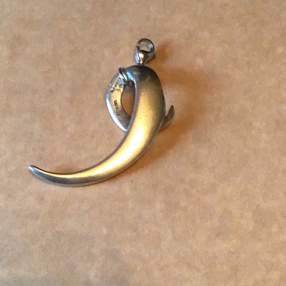 Stunning K.Young solid sterling pendant